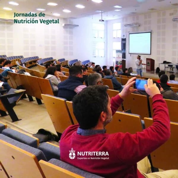 Segunda Jornada de Nutrición Vegetal